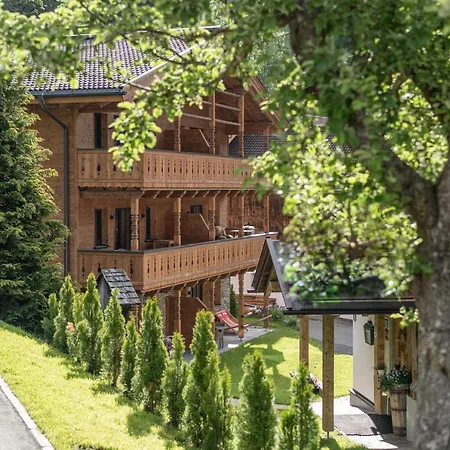 Der Ortnerhof - & Reiterhof Hotel