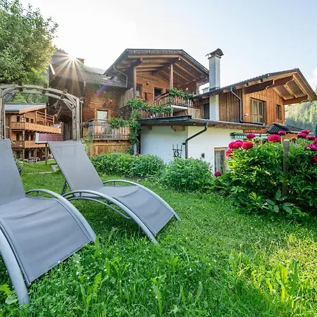 Der Ortnerhof - & Reiterhof Hotel 3*