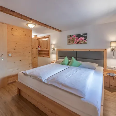 Der Ortnerhof - Hotel & Reiterhof Hotel Pragraten